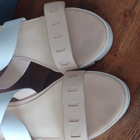 Italian wedge  sandals - Picture 2 of 16